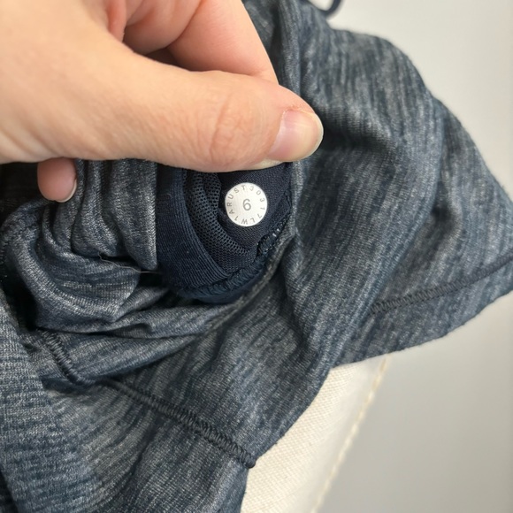 Lululemon Raise The Barre Tank Low Back Workout Tank Top With Sports Bra Size 6 - Picture 16 of 16